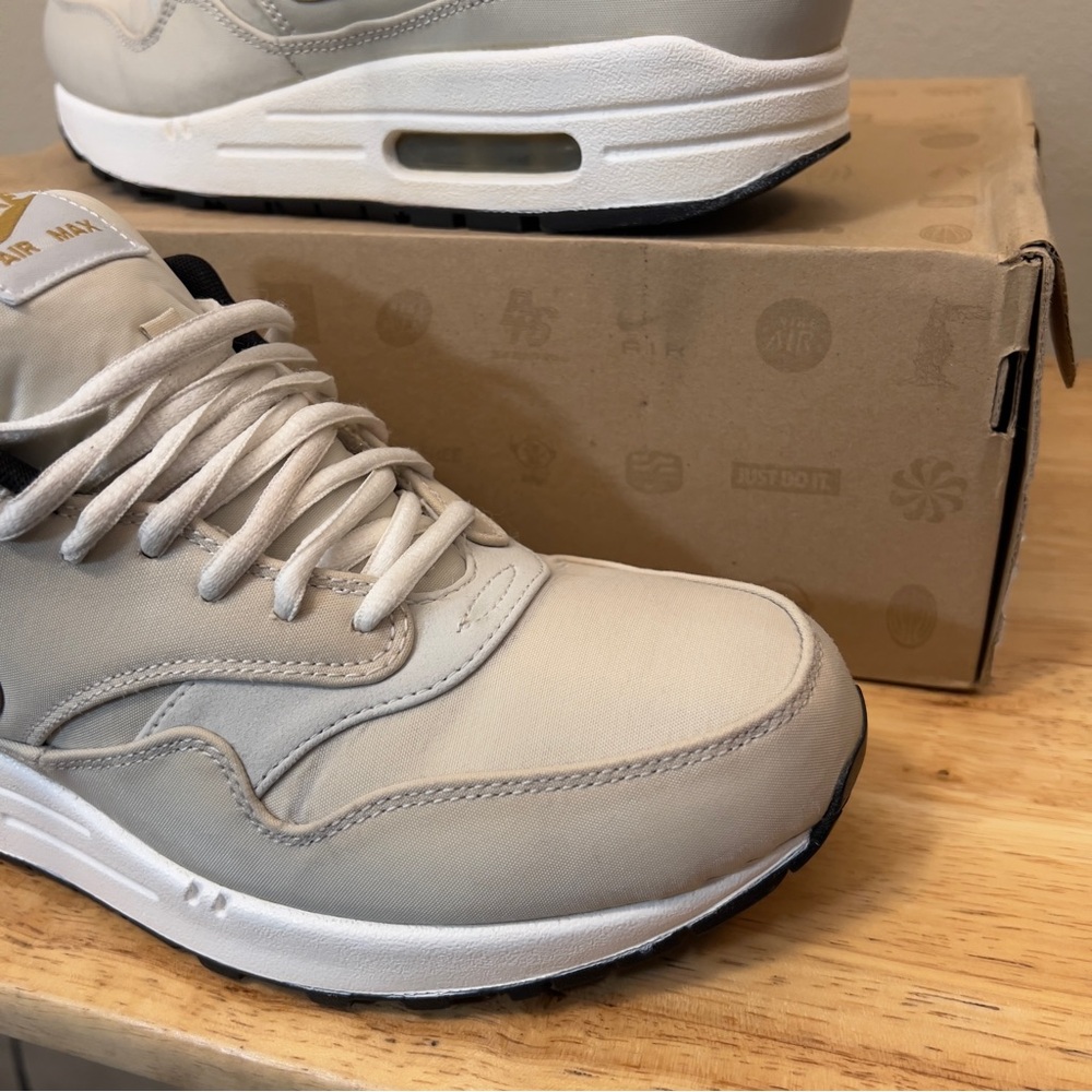 Nike Air Max 1 Premium QS Gold Trophy - Picture 3 of 9